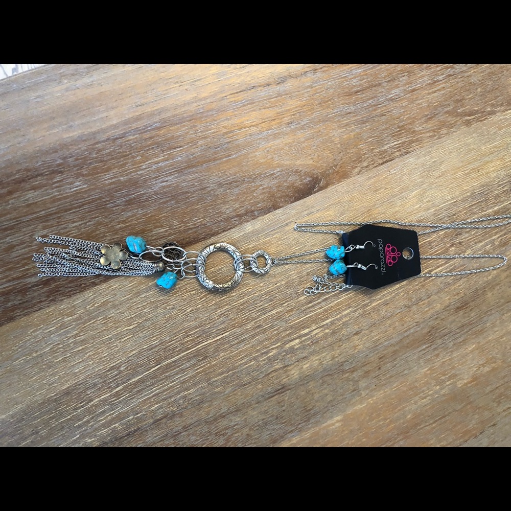 Necklace / earrings set